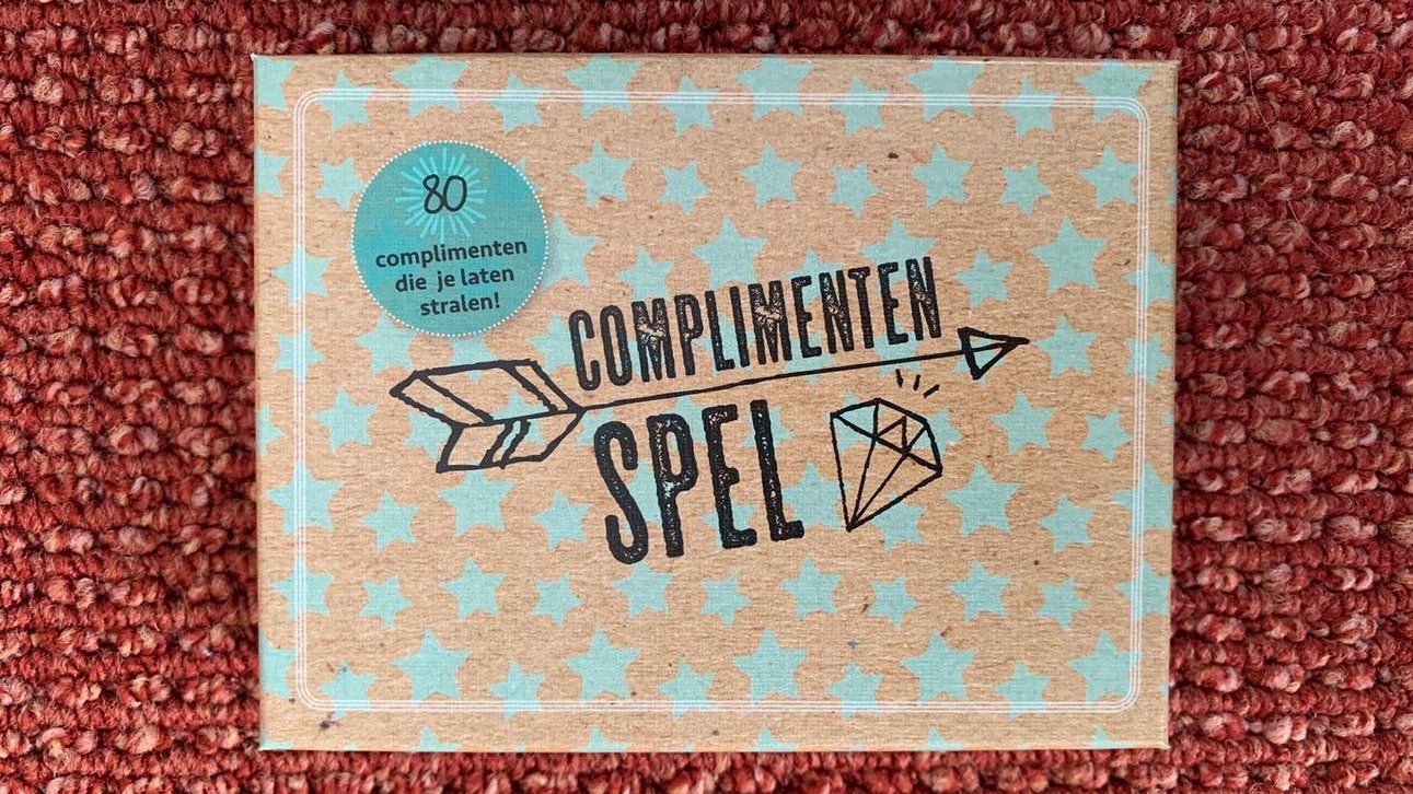 Complimenten spel, Ophalen of Verzenden, Zo goed als nieuw