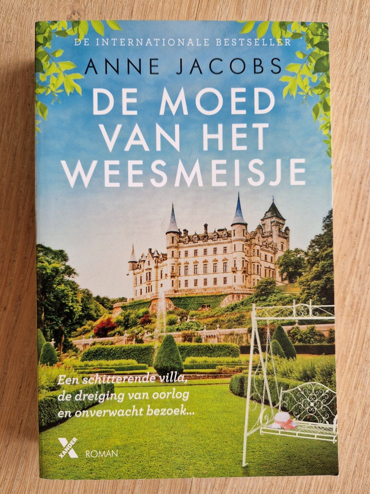 De Moed van het Weesmeisje - Anne Jacobs, Boeken, Romans, Ophalen of Verzenden, Zo goed als nieuw, Anne Jacobs, Nederland