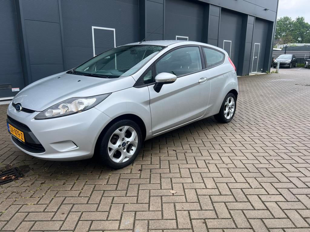 Ford fiesta 1.2 ghia 2010, Stof, 4 cilinders, Bedrijf, Handgeschakeld