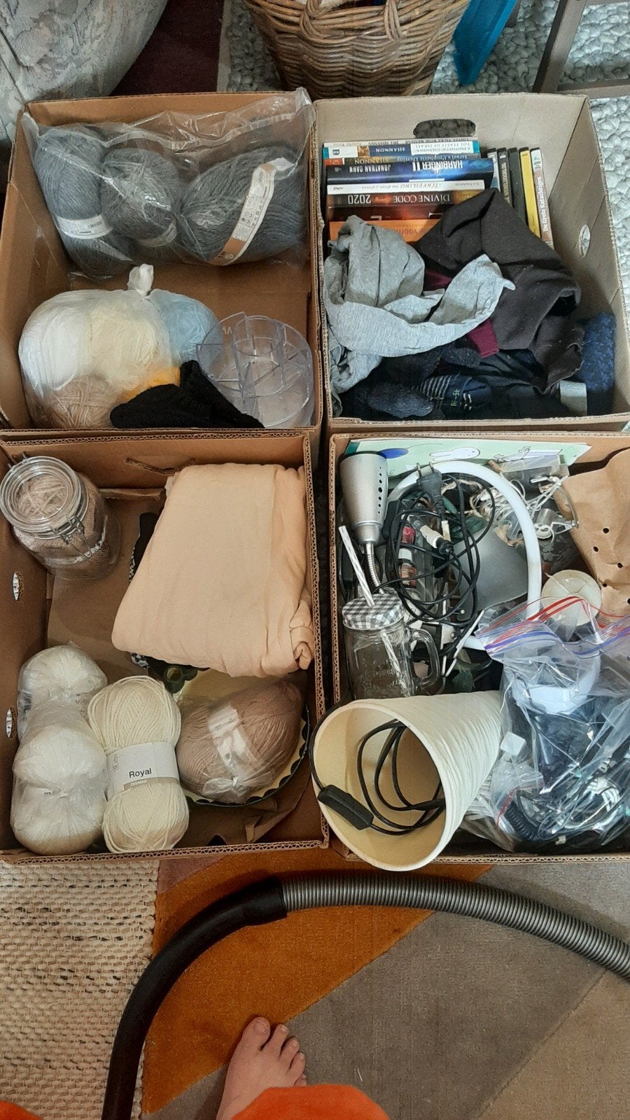 4 dozen rommelmarktspullen, Diversen, Ophalen
