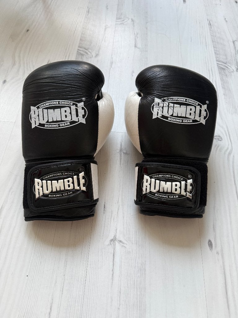 Rumble 2.0  bokshandschoenen, Ophalen of Verzenden, Zo goed als nieuw, Bokshandschoenen