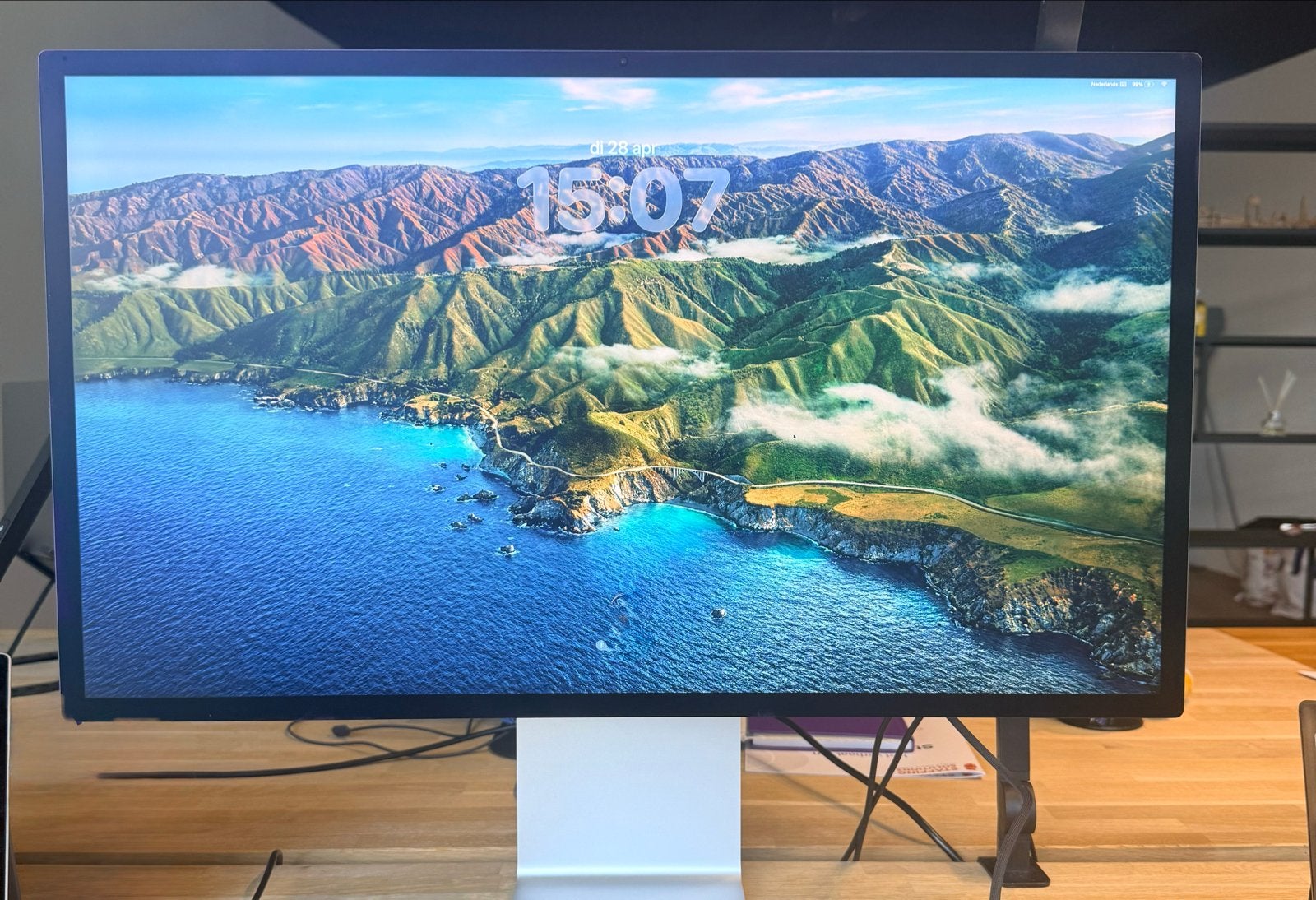 Apple Studio Display - In hoogte verstelbaar, Computers en Software, Monitoren, Ophalen, IPS, Zo goed als nieuw, Overige resoluties