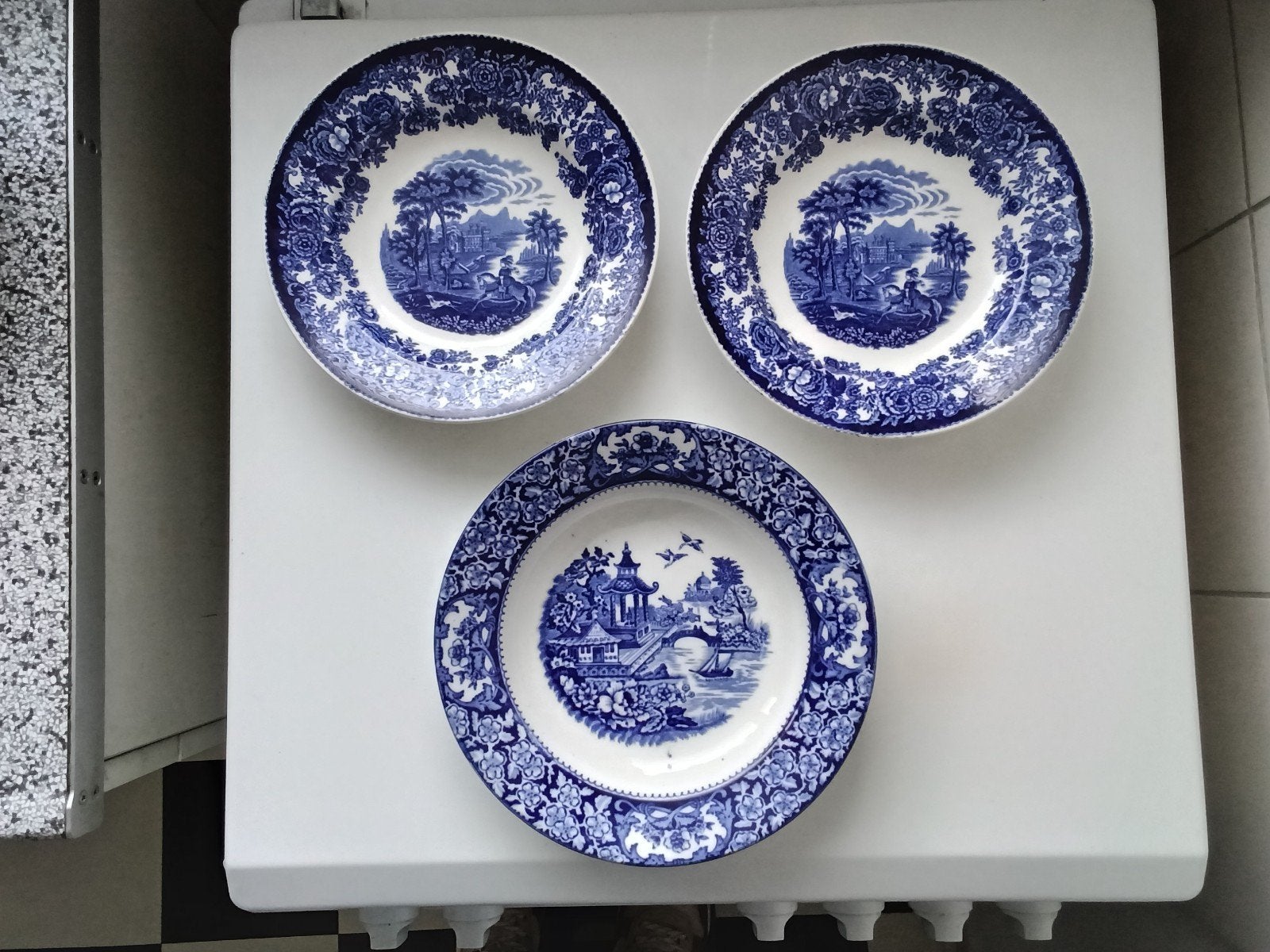 Vintage porcelain Borden uit Holland & England., Ophalen of Verzenden