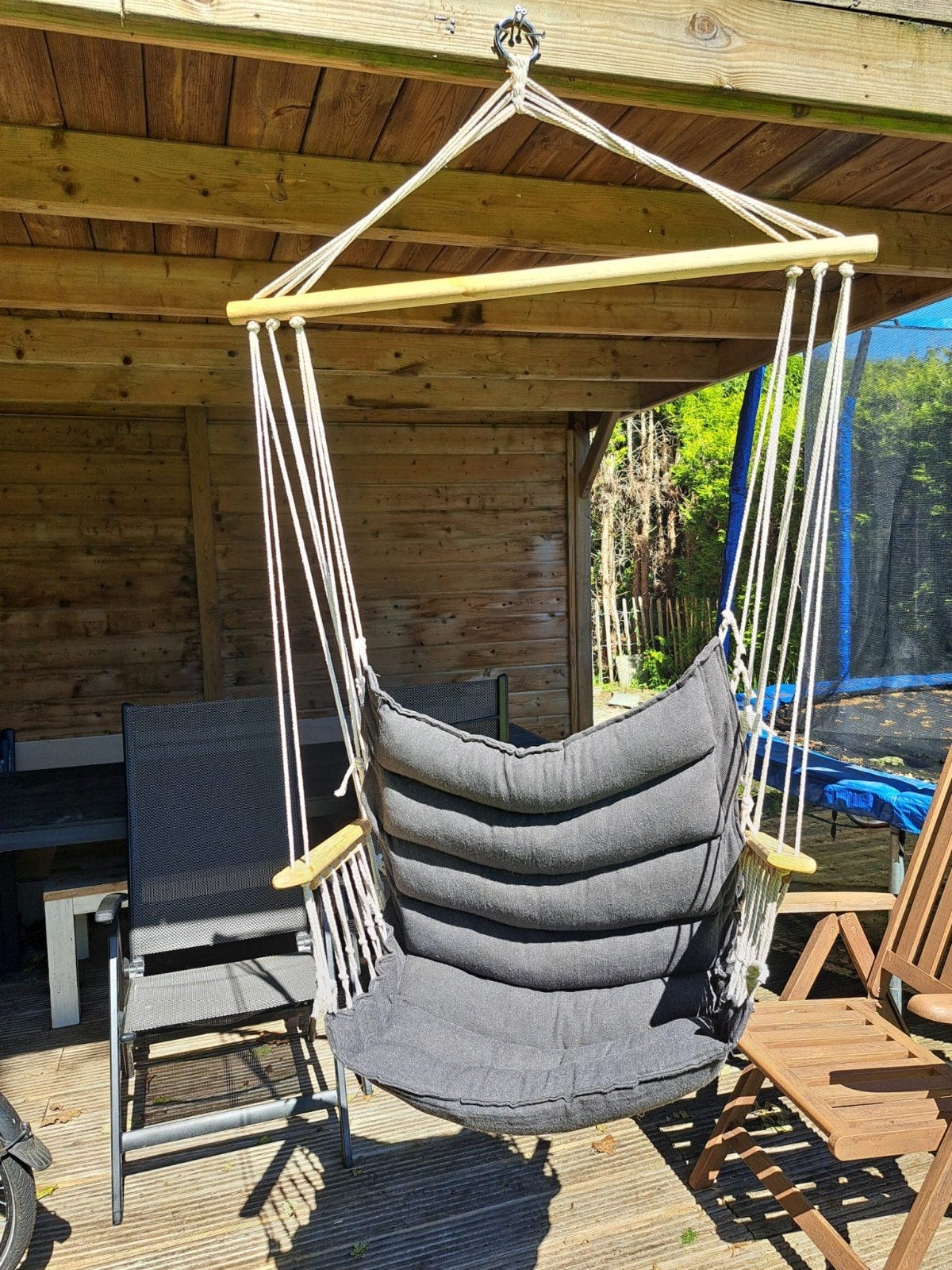 Comfortabele hangstoel met kussen - Grijs, Ophalen of Verzenden, Gebruikt, Hout
