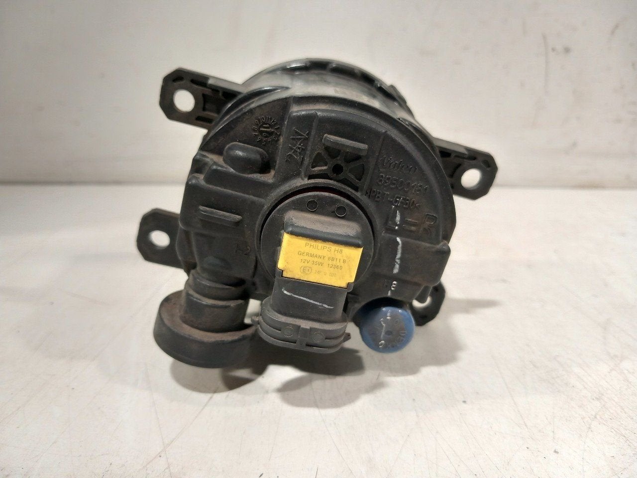 Mistlamp links Mitsubishi Space Star, Onderdelen@venauto.nl, Van der Ven Autorecycling B.V., Gebruikt, Ettenseweg 76, 4706 PB Roosendaal, The Netherlands