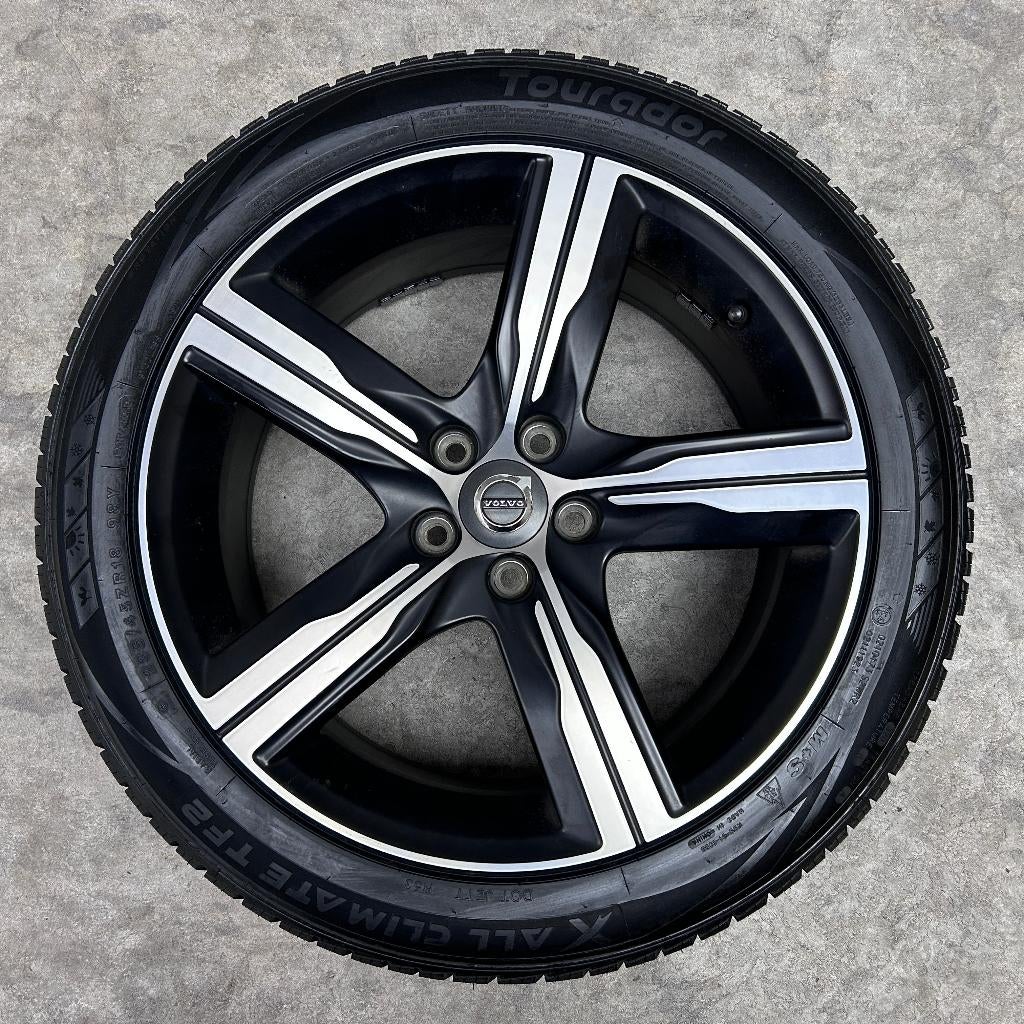 18 inch Ixion velgen + all season banden Volvo V60, 18 inch, Gebruikt, Banden en Velgen, Ophalen of Verzenden