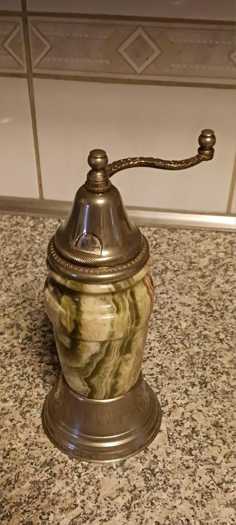 REUGE ANTIEKE PEPERMOLEN MET CARRILLION  EN MARMEREN HUIS, Antiek en Kunst, Ophalen of Verzenden