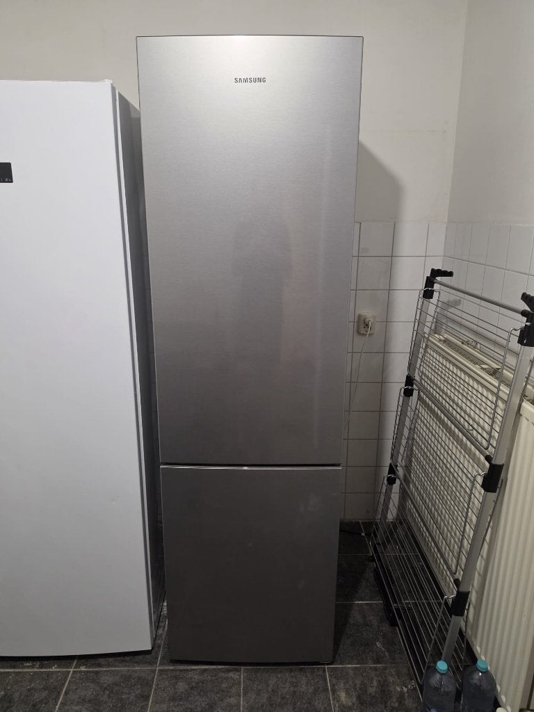 Nette Samsung Koel-Vriescombinatie RB37J5018SA - Label A+++, Ophalen, Gebruikt, 200 liter of meer, Met aparte vriezer