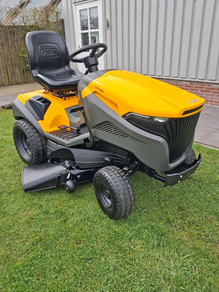Demo..Stiga Tornado 7108W 2 cyl hydro (INCL MULCHKIT) 10 uur, Tuin en Terras, Zitmaaiers, Nieuw, 90 tot 120 cm, Elektrische starter