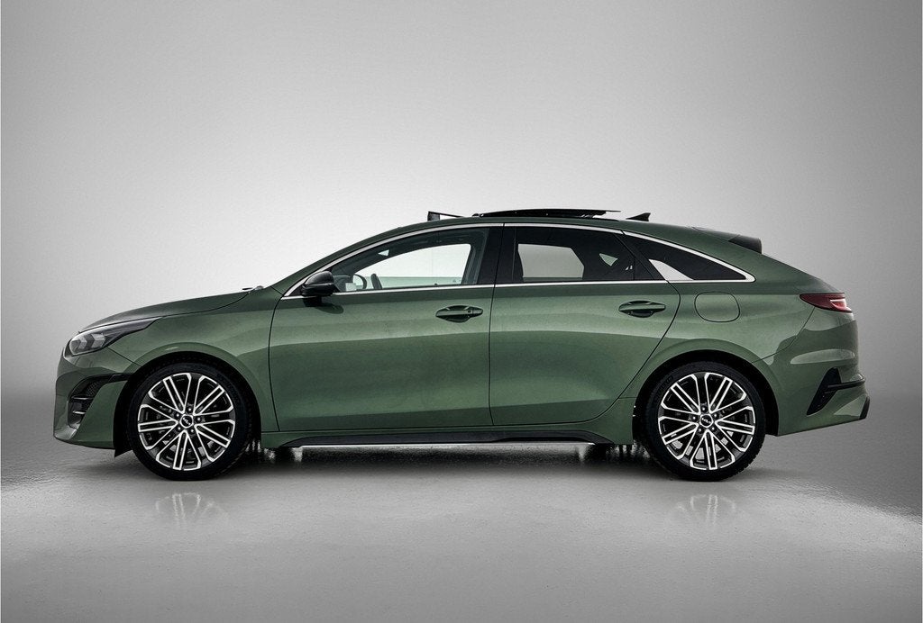 Kia ProCeed 1.5 T-GDi GT-PlusLine Panoramadak | JBL | Climat, 12 maanden, 1325 kg, 4 cilinders, 610 kg