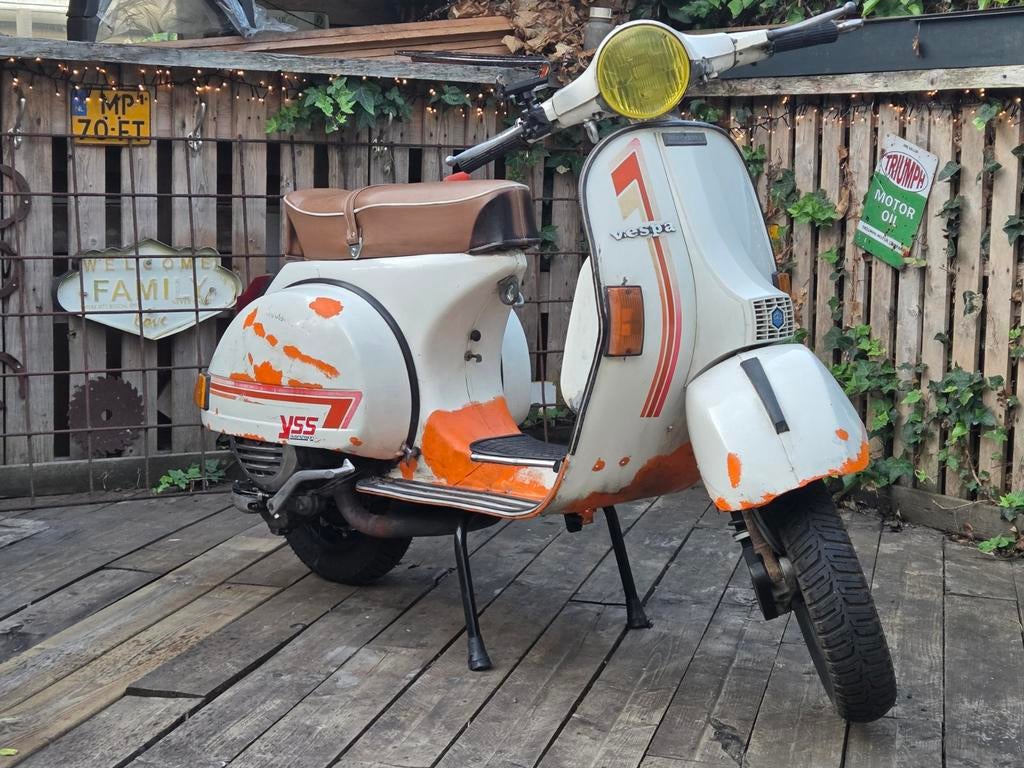 Leuke goed rijdende platina Vespa oldtimer scooter 177cc '82, Fietsen en Brommers, Scooters | Vespa, Ophalen, Benzine