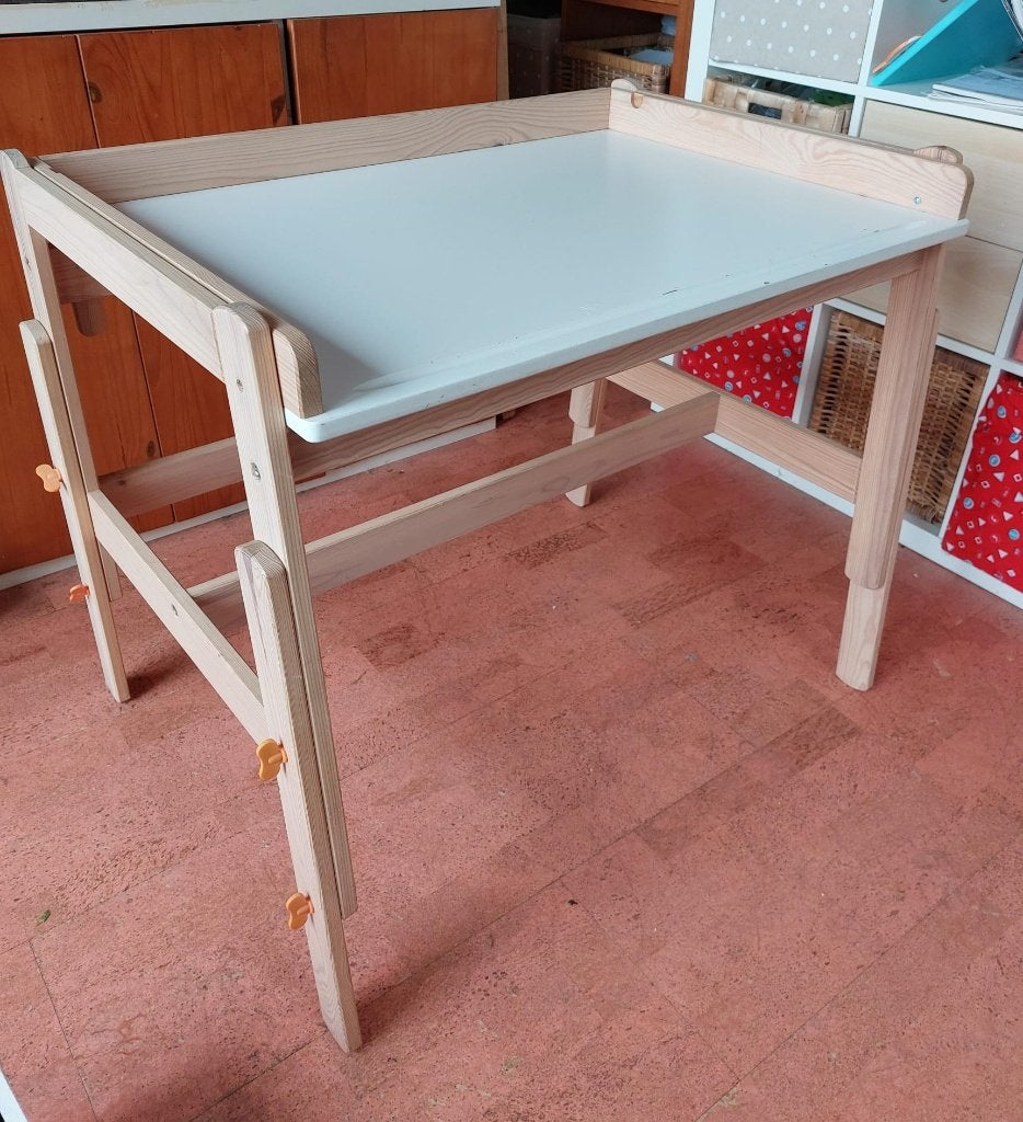 Flisat tekentafel / kinderbureau, Ophalen, Gebruikt, Tafel(s)