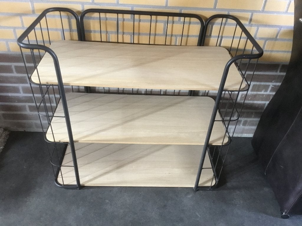 Schoenen / kleed enz kastje !, Ophalen, Zo goed als nieuw, Industrieel!
