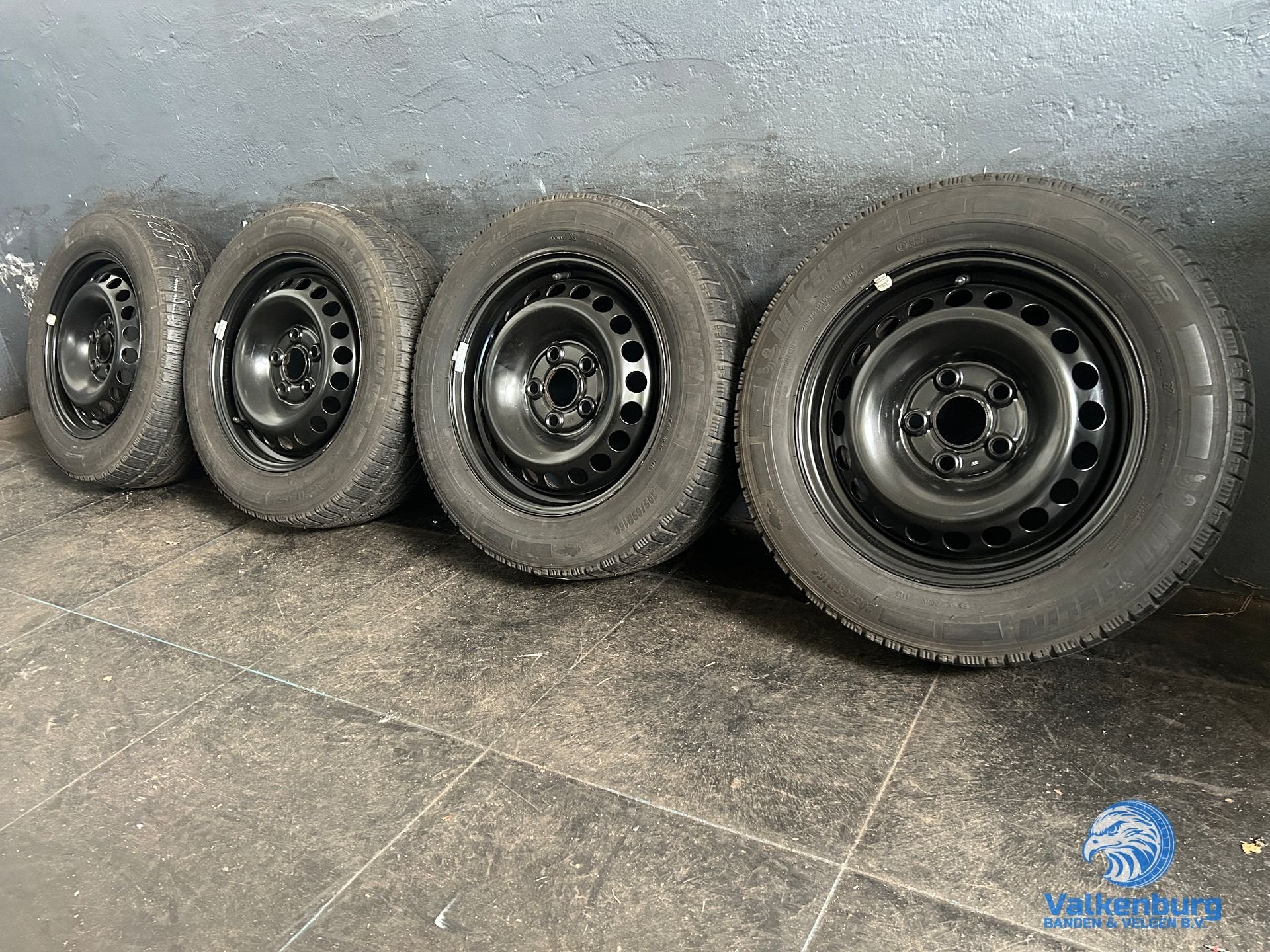 6-7mm! VW Transporter T5 GP T6 T6.1 16 inch zwarte stalen ve, -, Banden en Velgen, -, Bestelwagen
