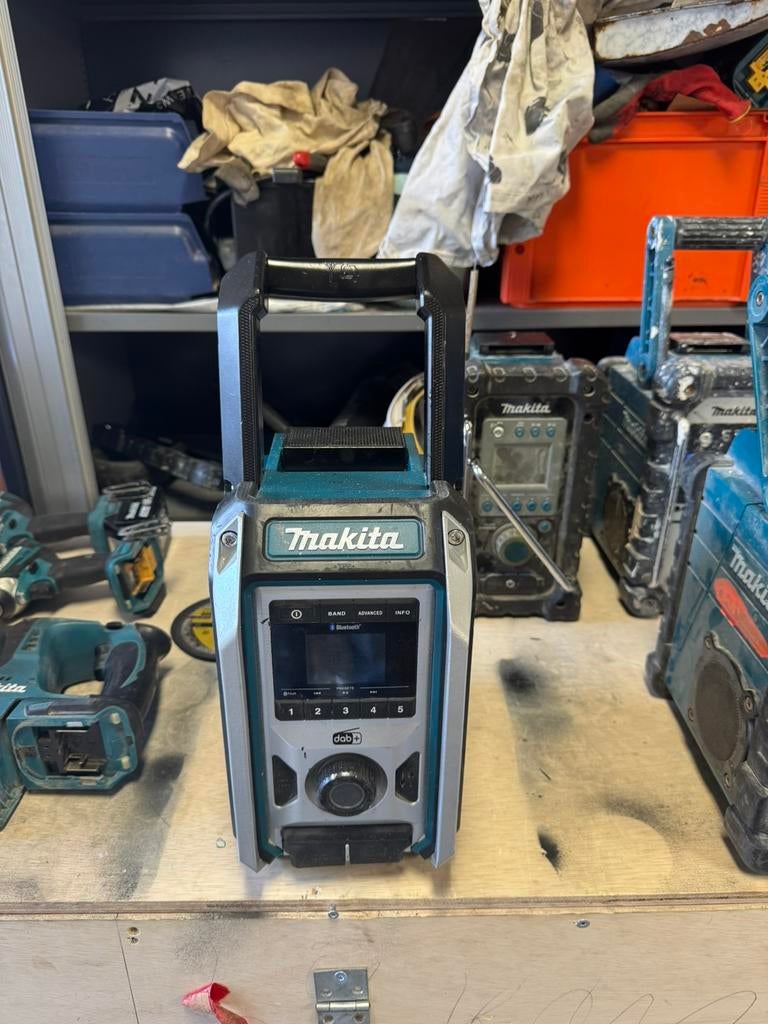 MAKITA DMR115 BOUWRADIO/RADIO SUPER NETTE STAAT, Audio, Tv en Foto, Radio's, Ophalen of Verzenden, Zo goed als nieuw, Bouwradio