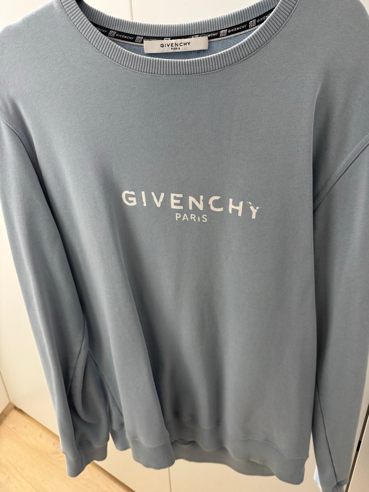 Givenchy sweater maat M, Ophalen, Zo goed als nieuw, Maat 48/50 (M), Blauw