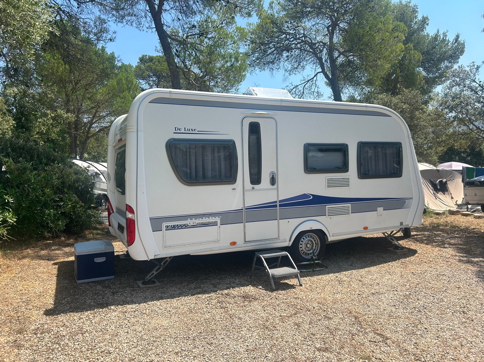 Hobby de Luxe 455 UF - compleet, comfortabel en goed, Caravans en Kamperen, Caravans, Vast bed, Ringverwarming, Rondzit, Hobby