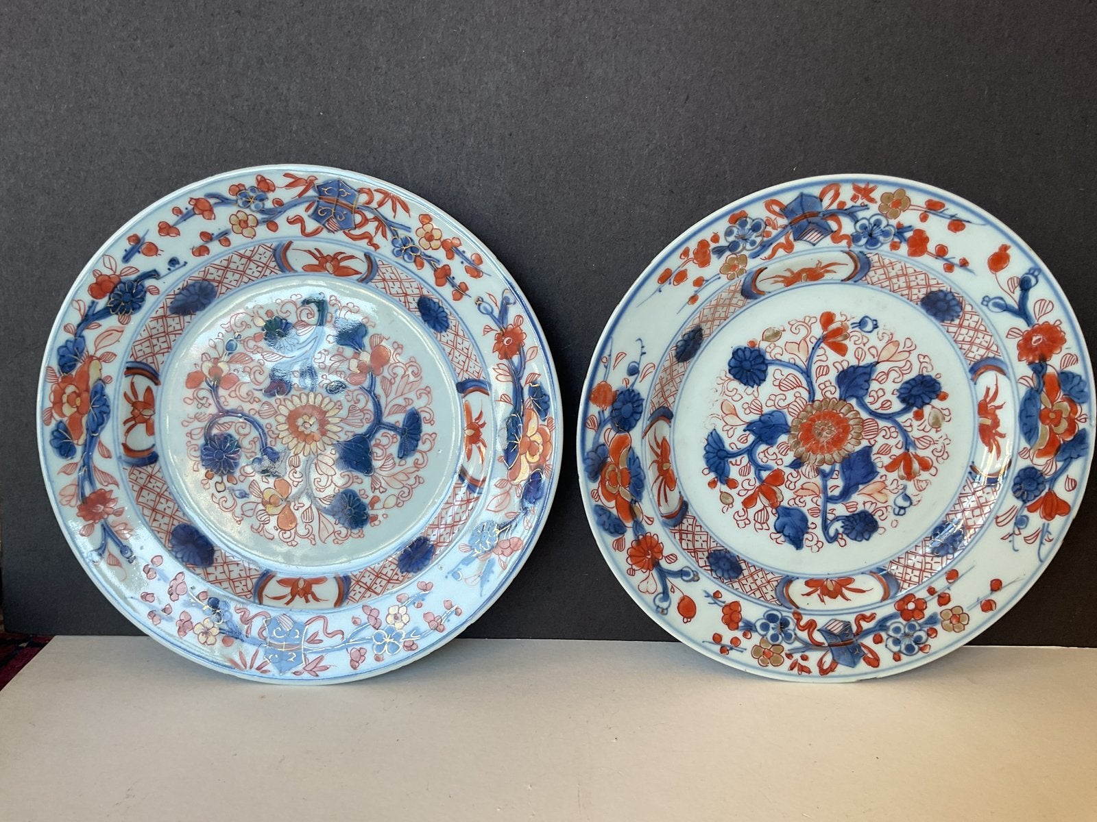 Twee Chinees Imari borden, Antiek en Kunst, Verzenden