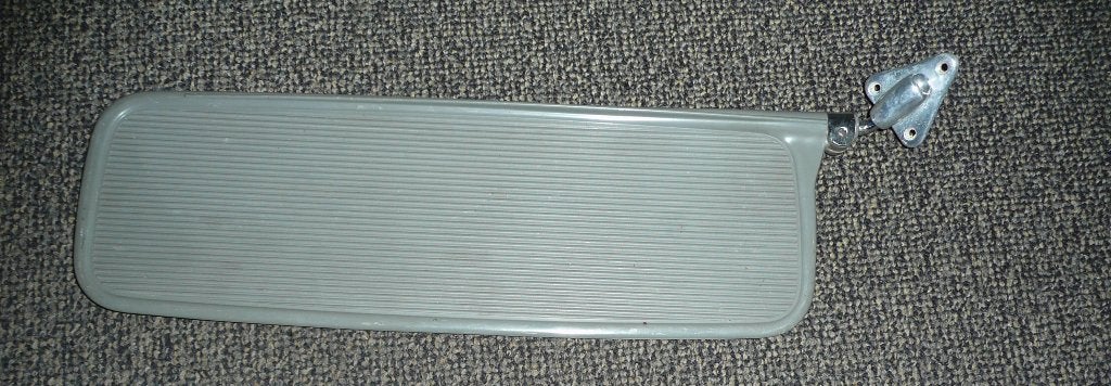 grijze zonneklep Fiat 500 / 600 of een Opel Olympia Rekord, Ophalen of Verzenden, Gebruikt, Fiat