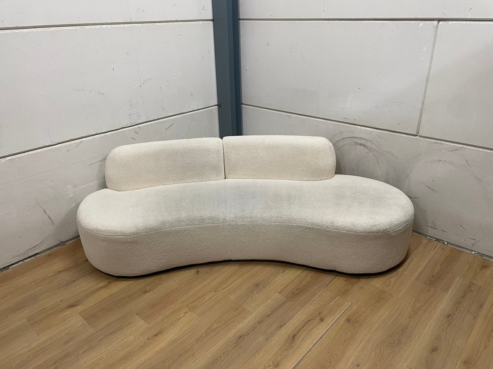 Mooie luxe beige creme gebogen teddy bank - GEREINIGD!!!