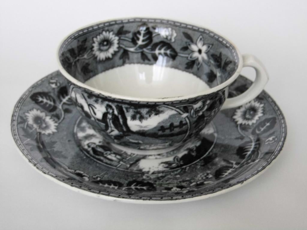 teadrinker zwart  kopje societe ceramique, Antiek en Kunst, Antiek | Servies los, Verzenden