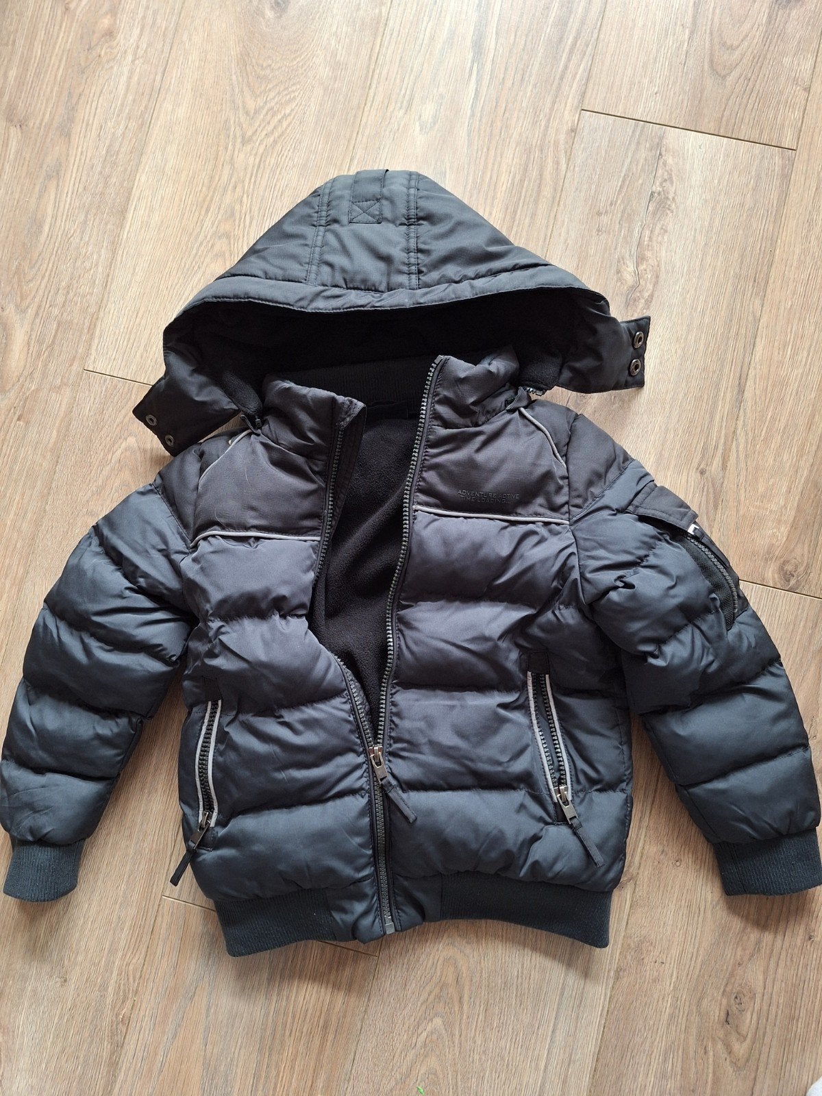 Warme winterjas voor jongens - Maat 122, Ophalen of Verzenden, Zo goed als nieuw, Jas, Jongen