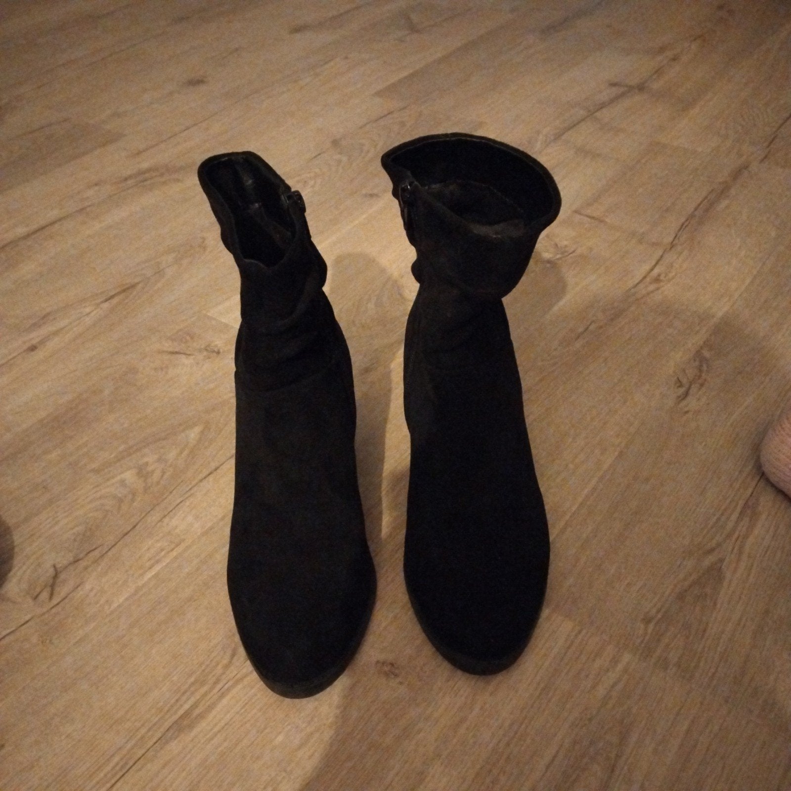 Zwarte enkellaarsjes met hak, Kleding | Dames, Schoenen, Ophalen of Verzenden, Gedragen, Zwart