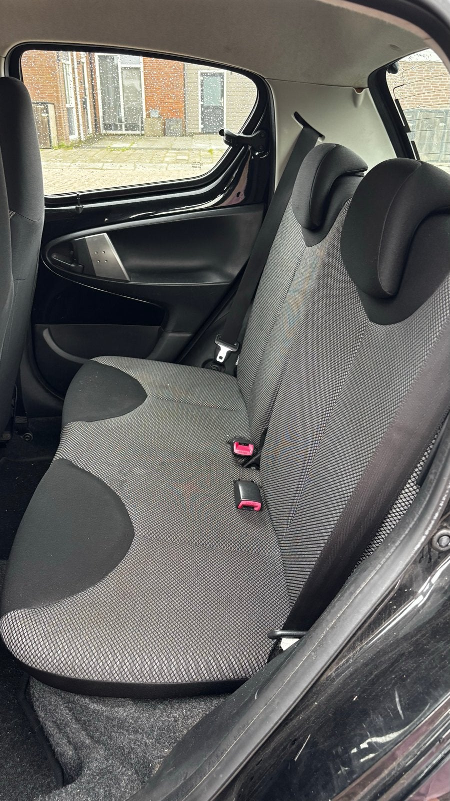 Foto 10 van VERKOCHT Toyota Aygo 1.0 12V Vvt-i 5DRS MMT 2013 Zwart