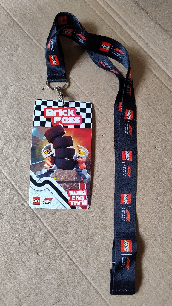Lego Formule F1 Collectors Brick Pass met originele keychain, Ophalen of Verzenden, Zo goed als nieuw, Overige typen, Lego