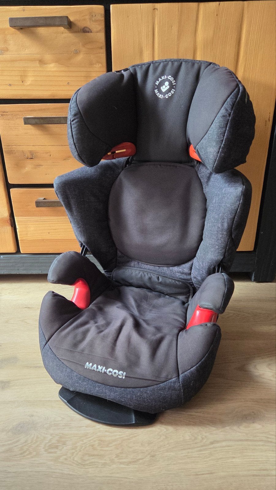 Maxi-Cosi Rodi XP autostoel - Zwart/Grijs, Ophalen