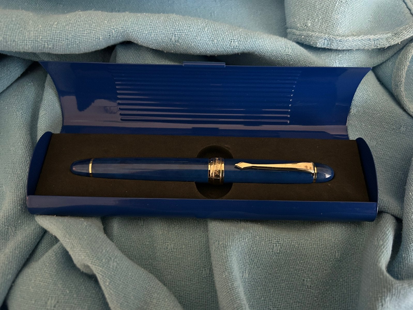 Vulpen Postbank Donkerblauw met Metalen Doos in Nette Staat, Verzamelen, Pennenverzamelingen, Overige merken, Gebruikt, Met doosje