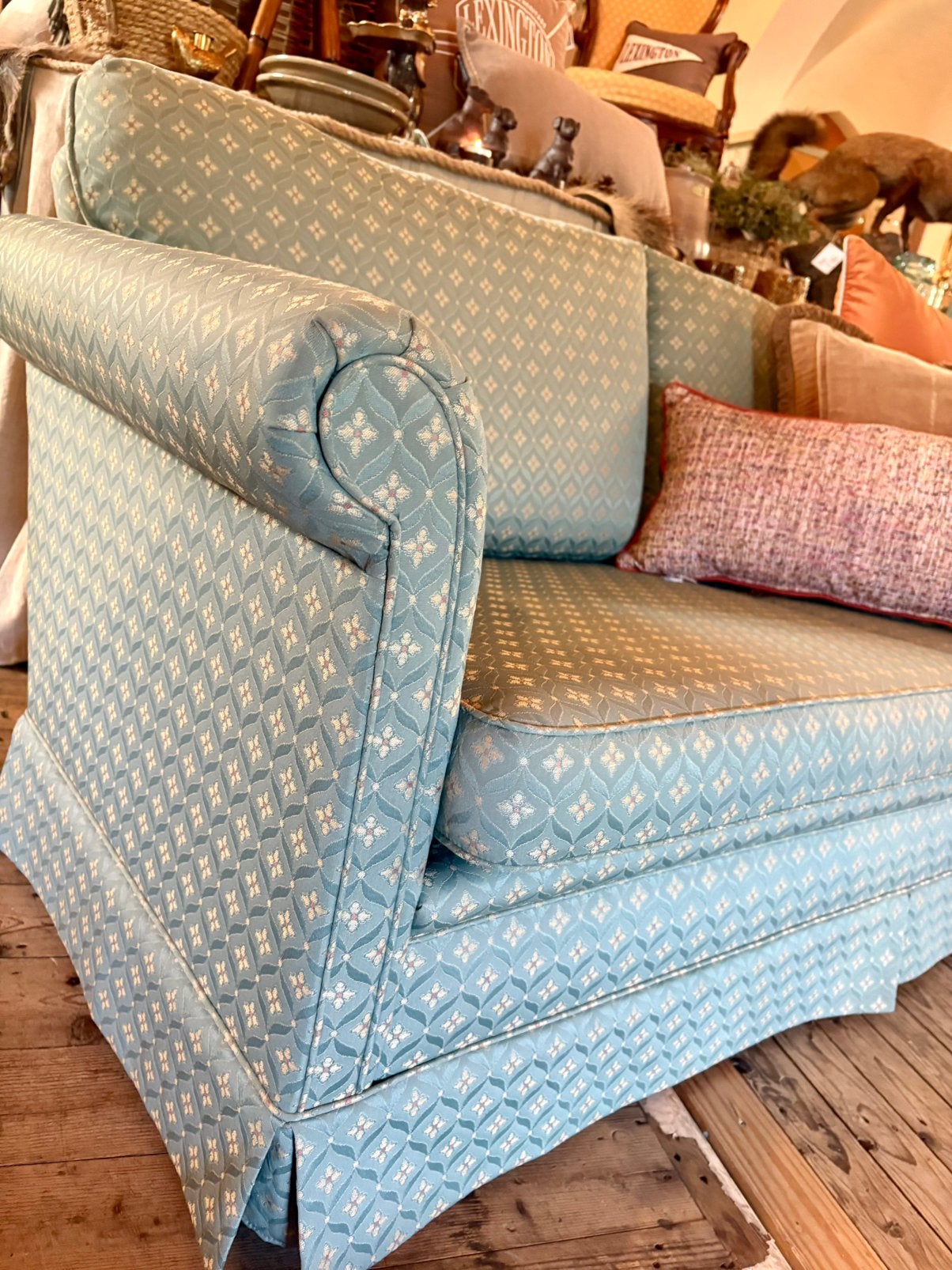 Leuke bank met prachtige print, showmodel , 3 zits bank, 75 tot 100 cm, Zo goed als nieuw, Hoofdstaat 15 de steeg, Il fienile