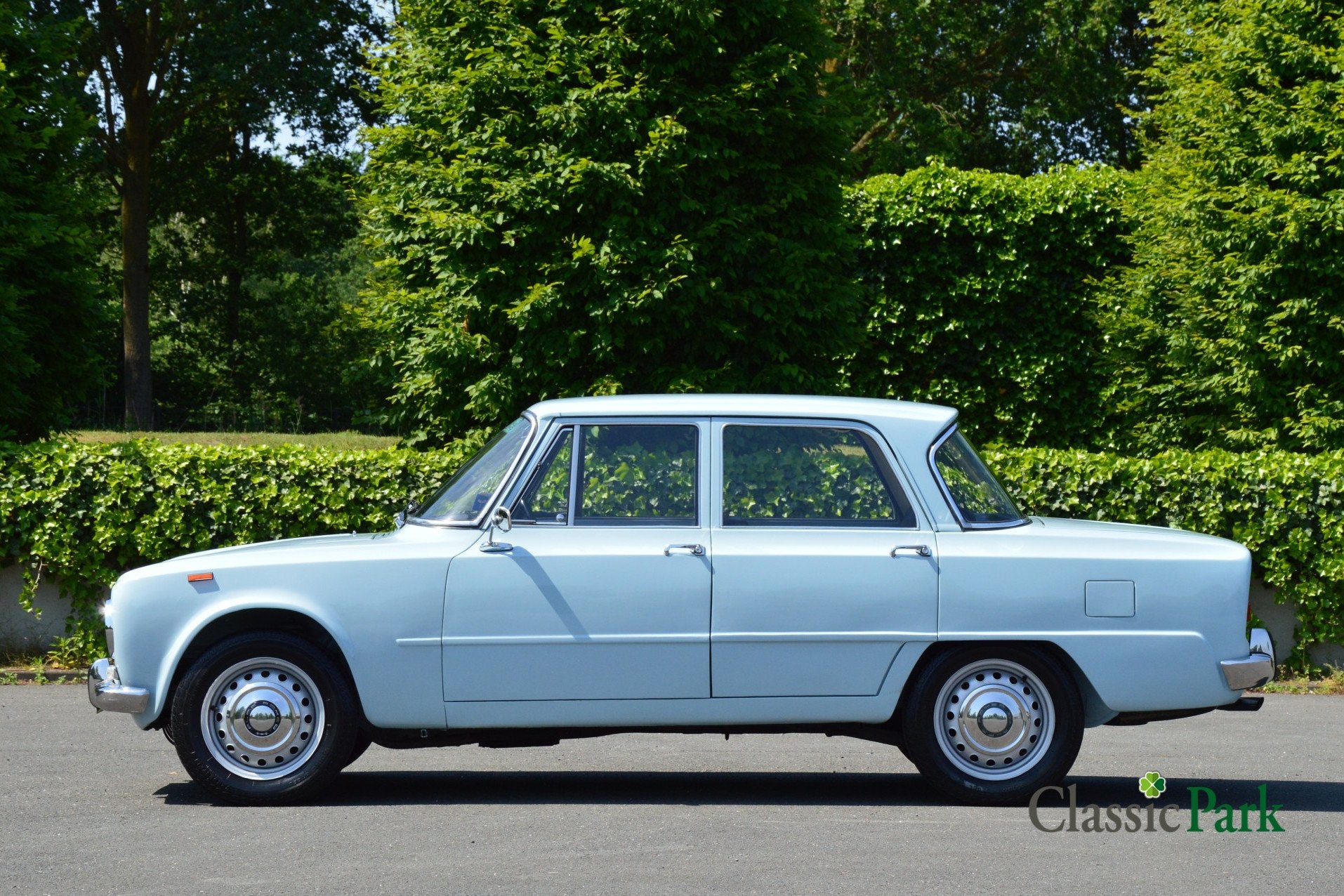 Alfa Romeo Giulia 1300 (bj 1967), foto 2