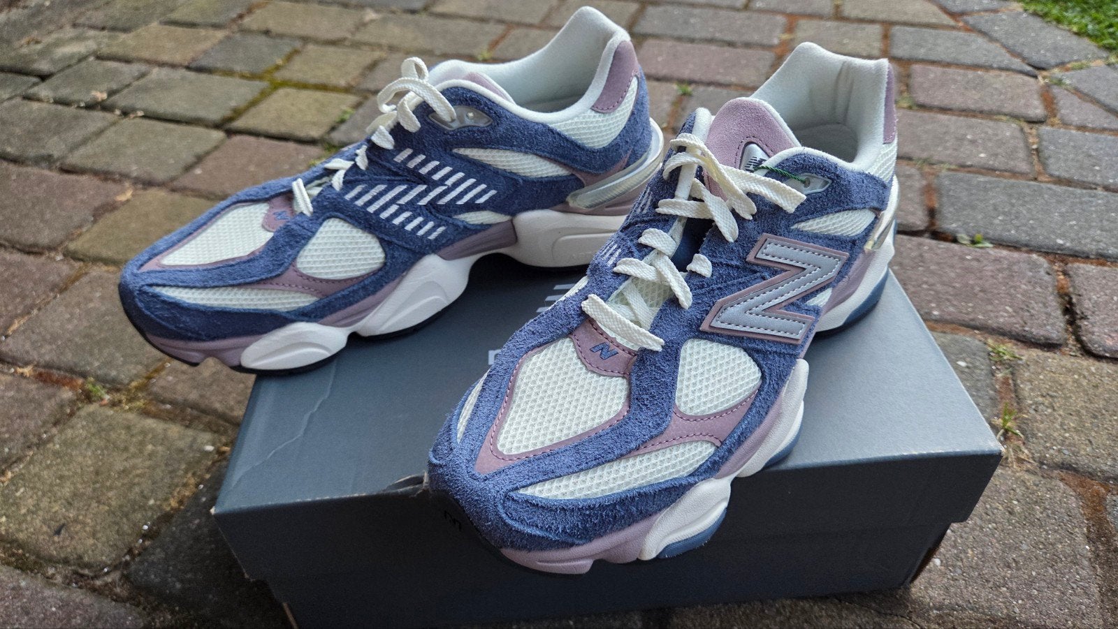 New Balance 9060 Sneakers - Blauw/Paars, Kleding | Heren, Schoenen, Ophalen of Verzenden, Zo goed als nieuw, Blauw