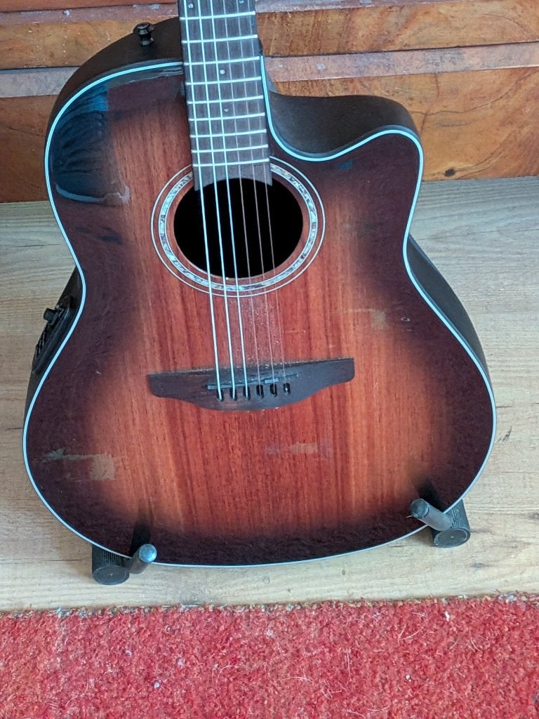 Ovation CS24P-ABLKW-G, Ophalen, Zo goed als nieuw, Western- of Steelstringgitaar, Met koffer
