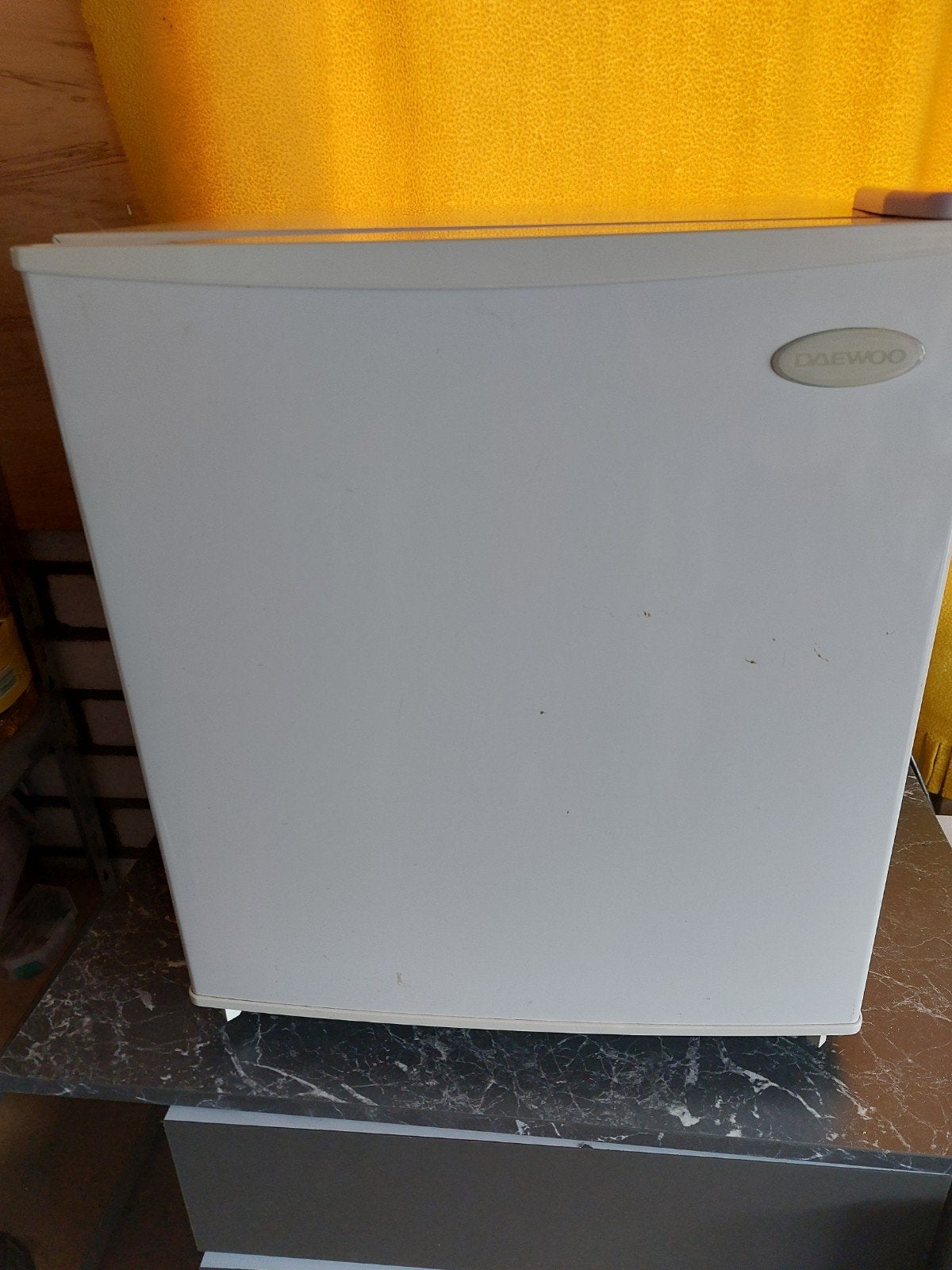 Compacte Daewoo Koelkast met Vriesvak - FR-061, Ophalen, Gebruikt