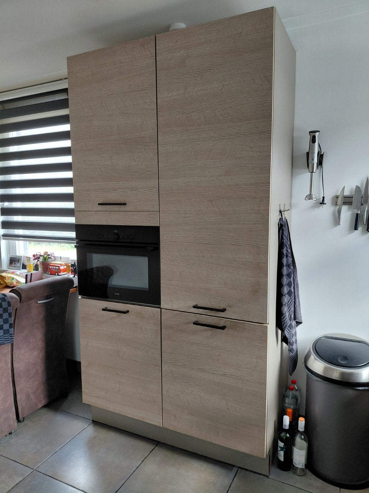 Moderne keuken met inbouwapparatuur en veel opbergruimte, Ophalen, Enkelwandige keuken