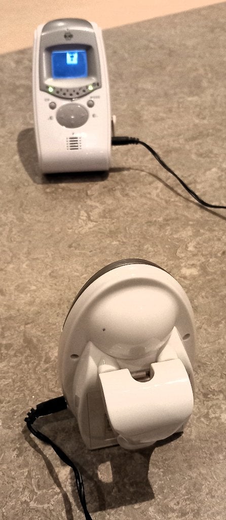 Elro babyphone (zender – ontvanger inclusief adapters) - €15, Ophalen of Verzenden, Gebruikt, Minder dan 100 meter, Camera