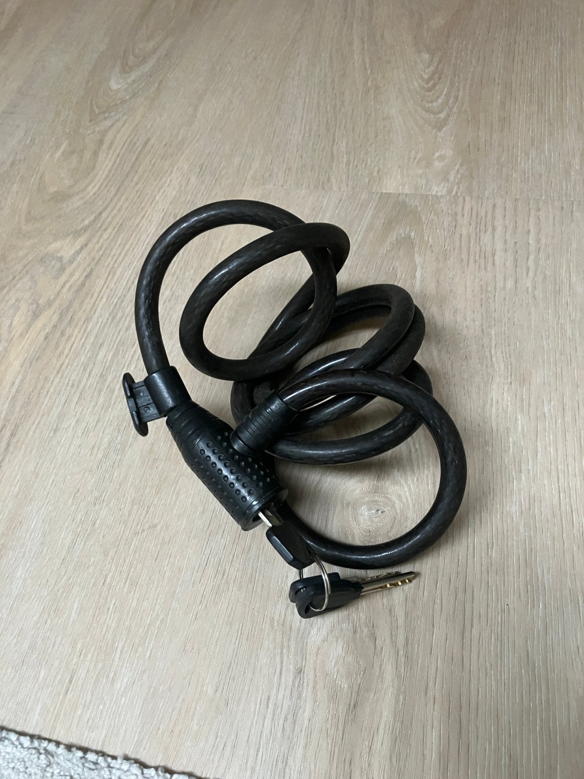 Zwart fietsslot Kabelslot met 3 Sleutels voor Fiets 1.5meter, Fietsen en Brommers, Fietsaccessoires | Fietssloten, Ophalen of Verzenden