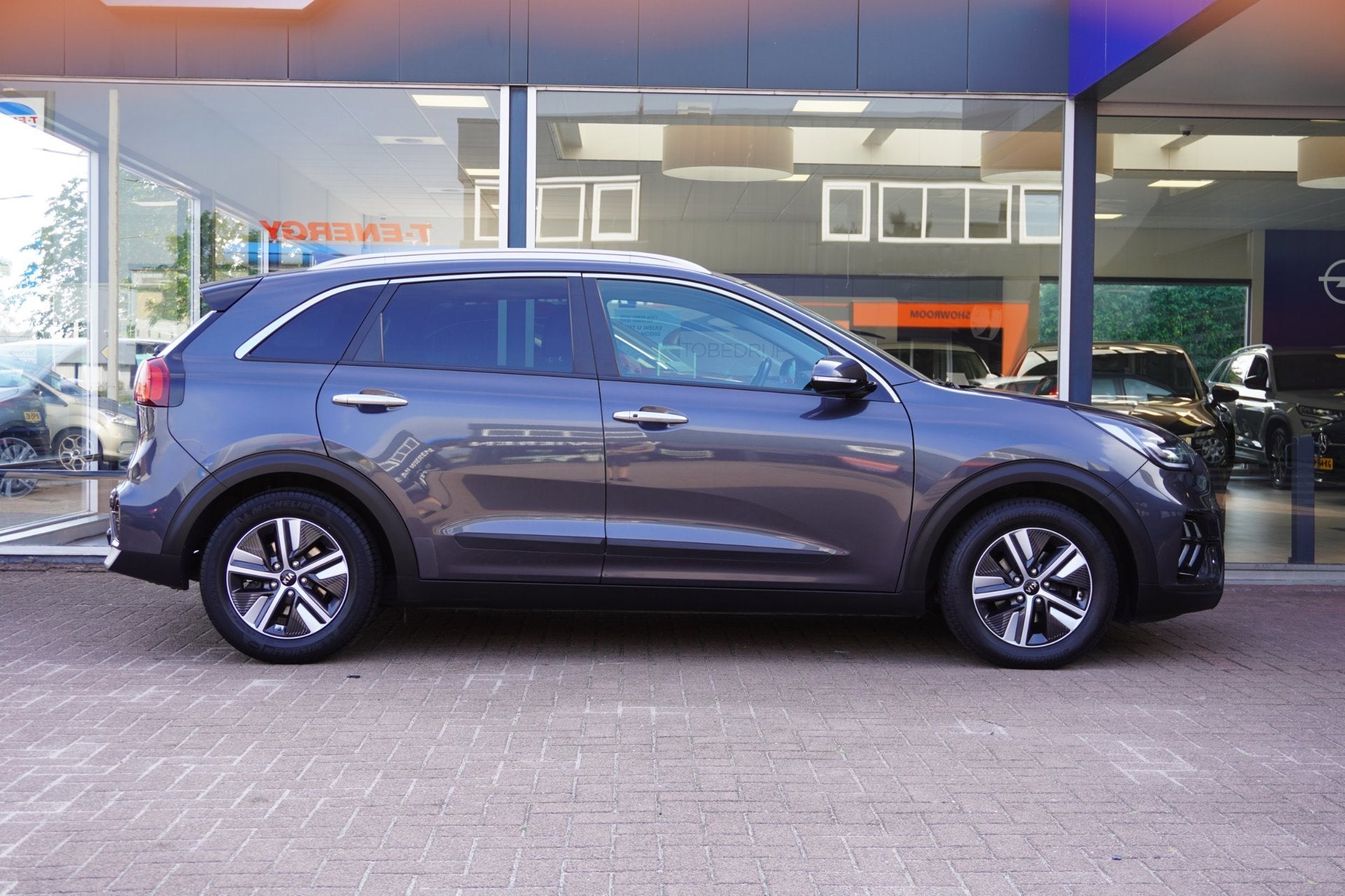 Kia Niro 1.6 GDi Hybrid ExecutiveLine | Automaat | Airco | E, 8 kWh, Gebruikt, Euro 6, Leder en Stof