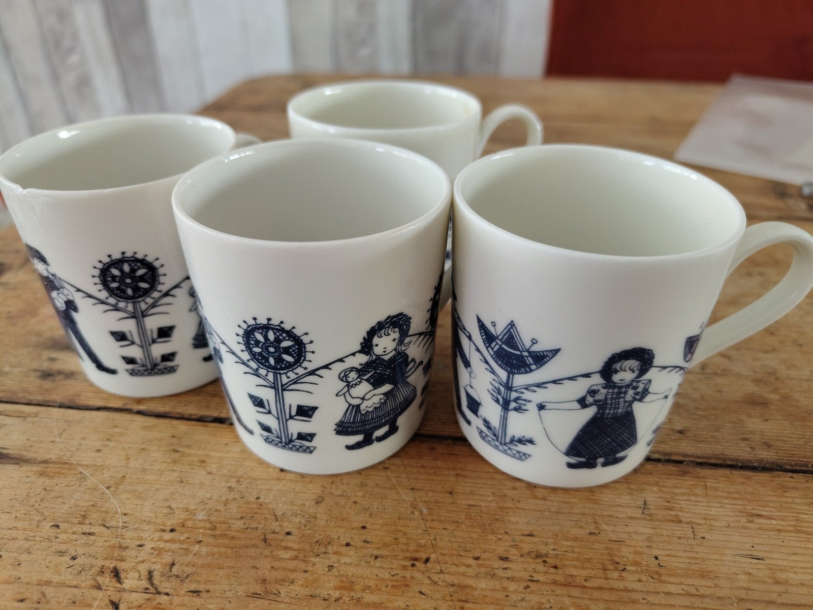 Set van ,4 mokken Leeuwen zegel, Antiek en Kunst, Antiek | Servies los, Ophalen of Verzenden