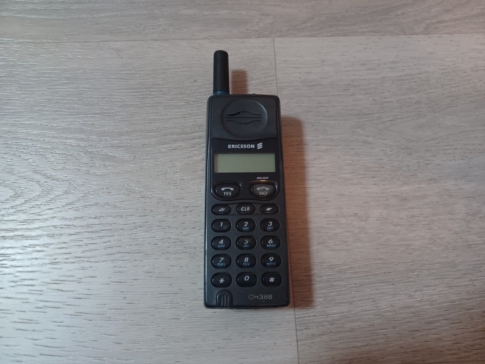 Zeldzame retro Ericsson GH-388 in goede staat, Telecommunicatie, Mobiele telefoons | Nokia, Ophalen of Verzenden, Zwart