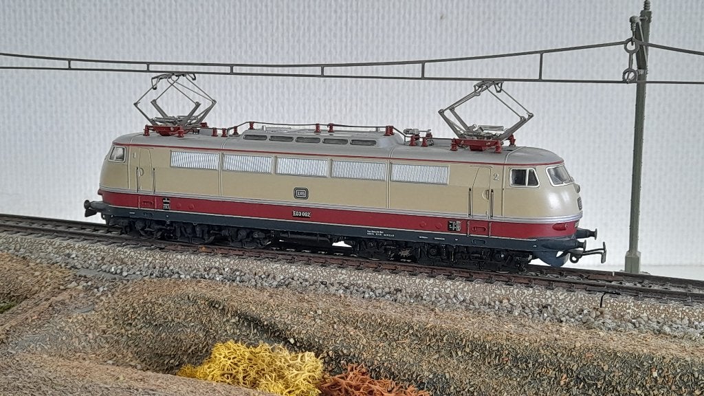 MARKLIN H0(3053)ELEKTRISCHE LOCOMOTIEF BR 103 TEE VAN DE DB, Wisselstroom, Locomotief, Ophalen of Verzenden, Zo goed als nieuw