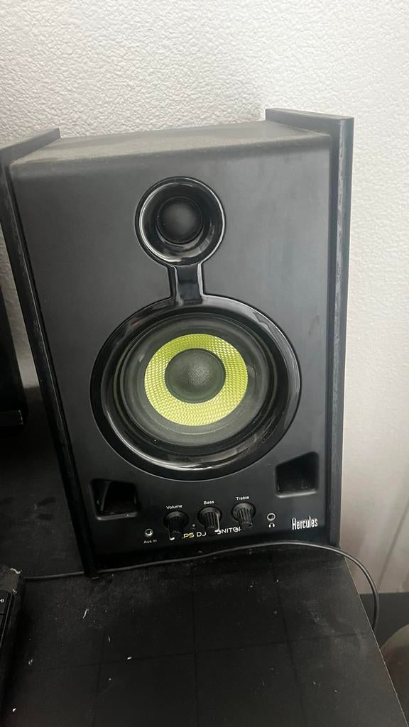 Hercules XPS DJ Monitor 60 - DJ Speakers, Zo goed als nieuw, 60 tot 120 watt, Front, Rear of Stereo speakers, Ophalen