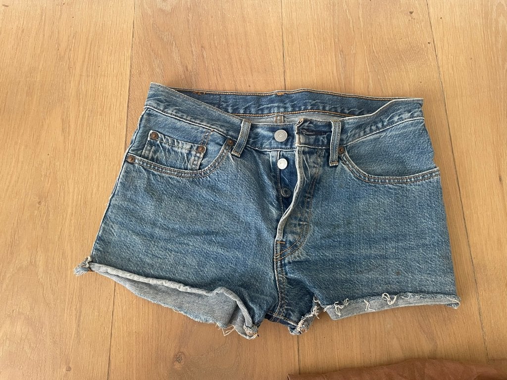 Levi's vintage denim short Blauw - W26, Blauw, Ophalen of Verzenden, Zo goed als nieuw, W27 (confectie 34) of kleiner
