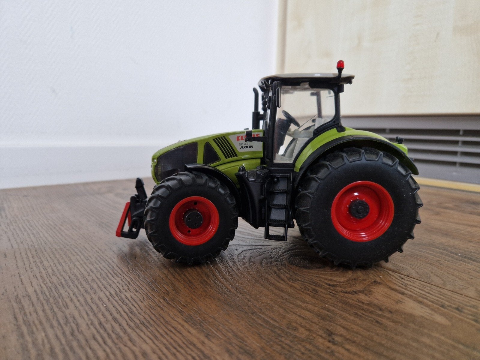 claas axion 950 siku 1 32., Ophalen of Verzenden, Zo goed als nieuw, Tractor of Landbouw, SIKU