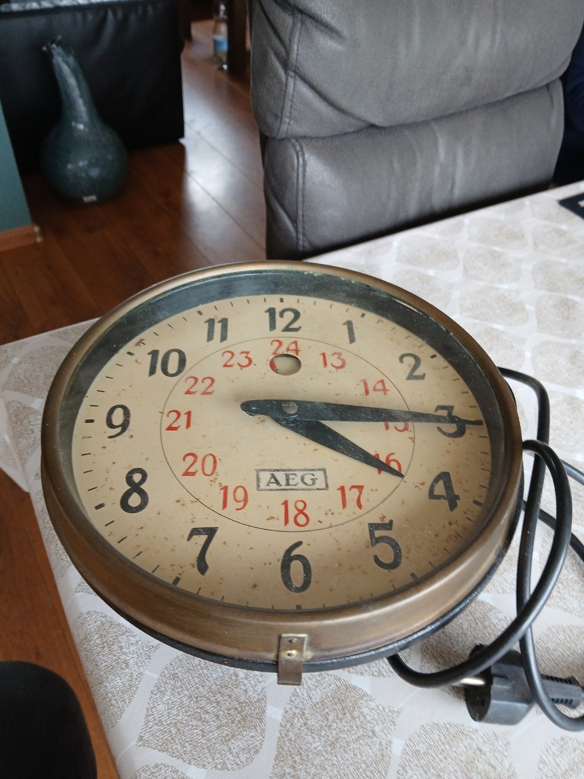 Vintage AEG Klok - Industriële Stijl Wandklok, Ophalen of Verzenden