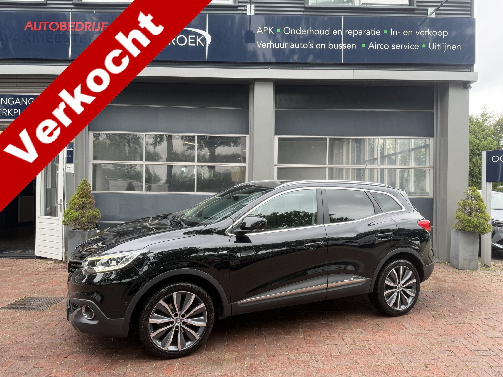 Renault Kadjar 1.2 TCe Bose Bj 2016 Km 149.000 Nap 2e eigen, Auto's, Voorwielaandrijving, Gebruikt, 4 cilinders, Zwart