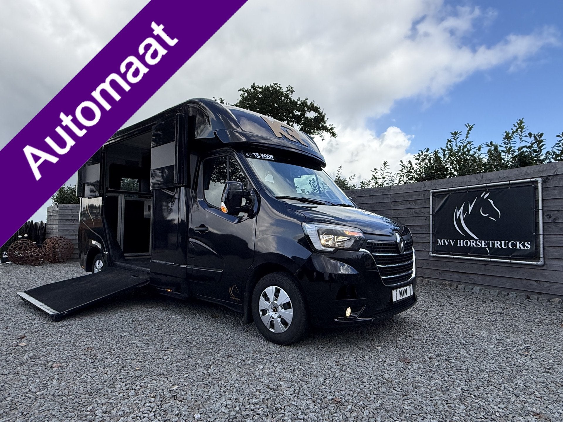 Renault Master | HORSETRUCK | KRISMAR | CLASSIC 5 | 2021 | A, Weduwestraat 12
4884MV  WERNHOUT, NL, Paardenwagentje NL | MVV HORSETRUCKS