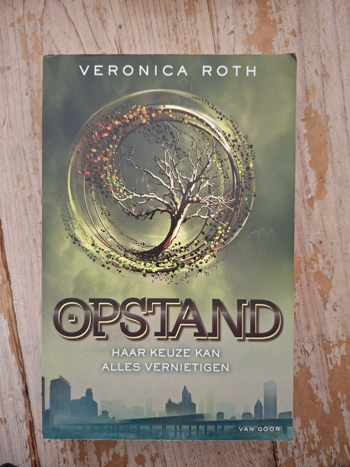 Opstand - Veronica Roth (Divergent-serie), Ophalen of Verzenden, Gelezen, Veronica Roth, Nederland